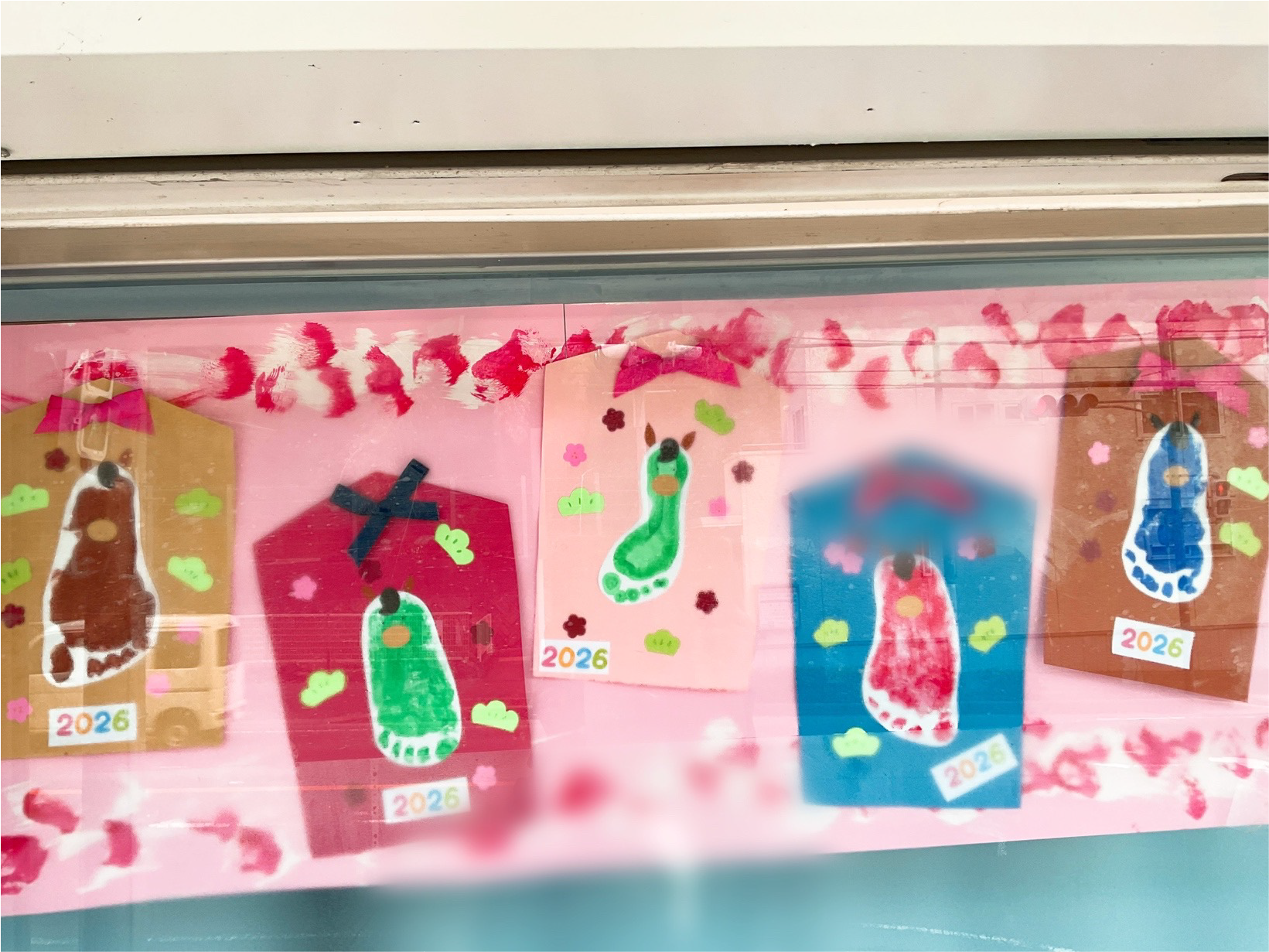 関西、兵庫県、神戸市北区にある重症心身障がい・医療的ケアに対応した児童発達支援施設、居宅訪問型児童発達支援「こどもデイ　はれいろ」です。新年あけましておめでとうございます！